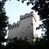 «der eckige Doppelturm»